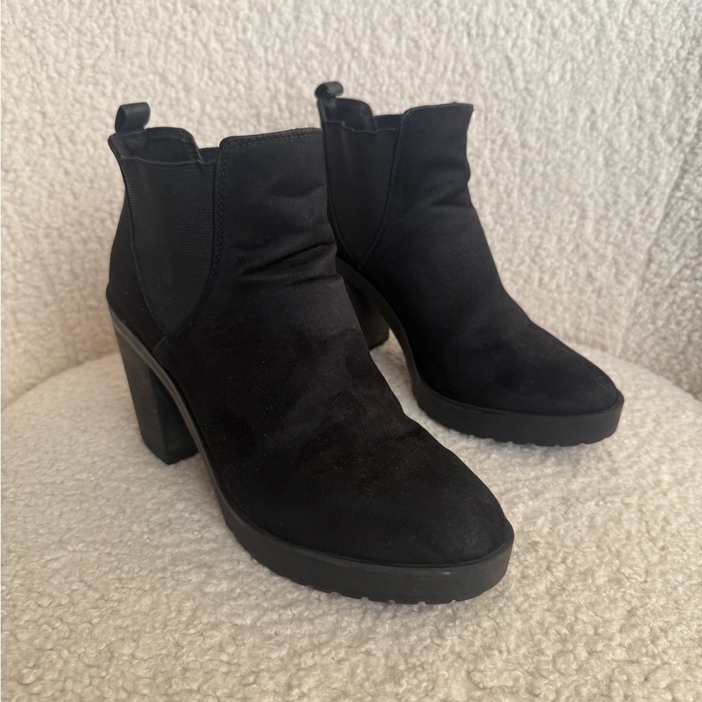 Bershka Black Faux Suede Ankle Boots - Picture 1 of 7